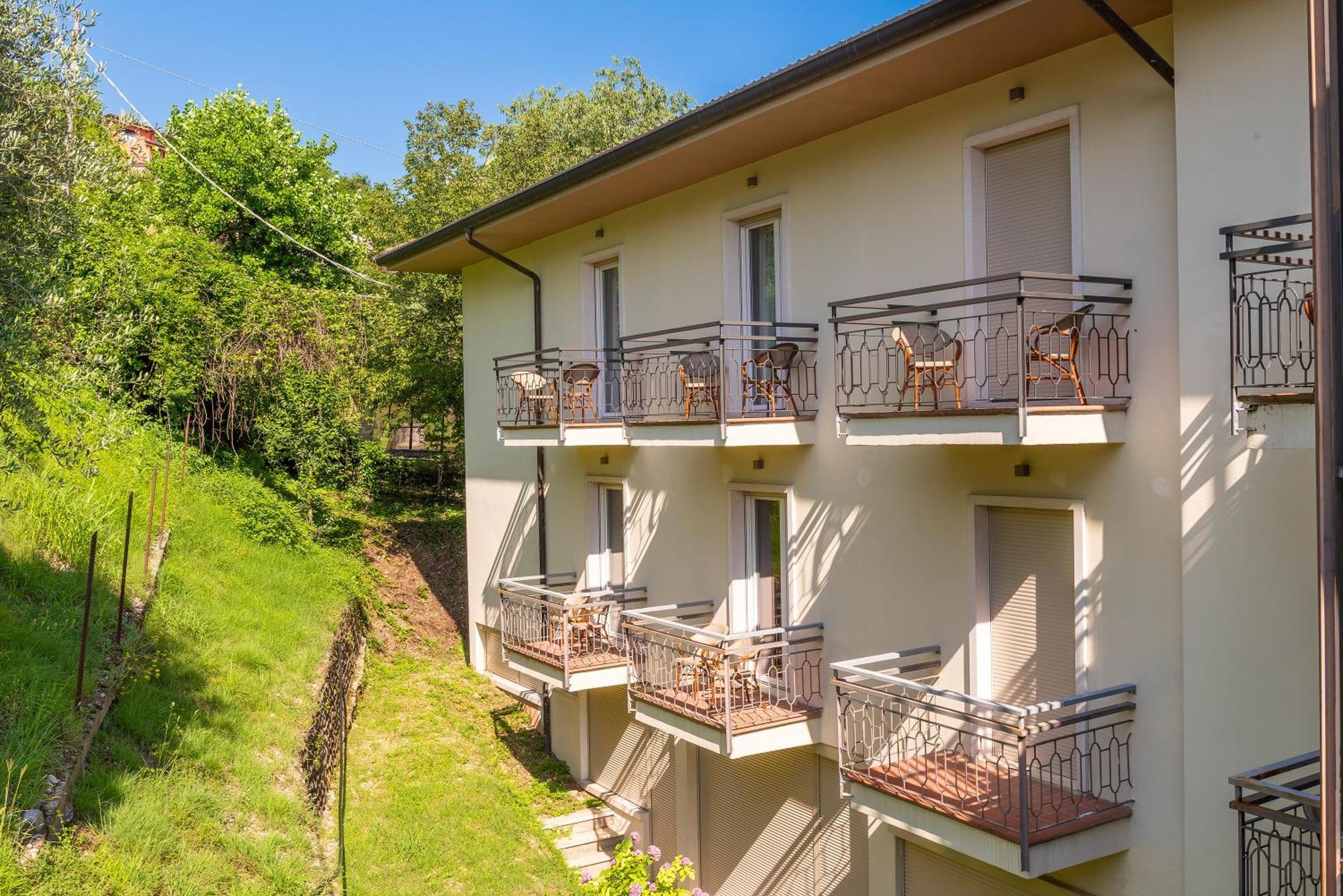 Апарт отель Residenza Panorama Костермано Экстерьер фото